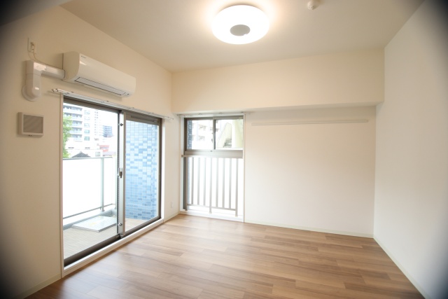 居室・リビング　※別室の参考写真の為、現況優先です。