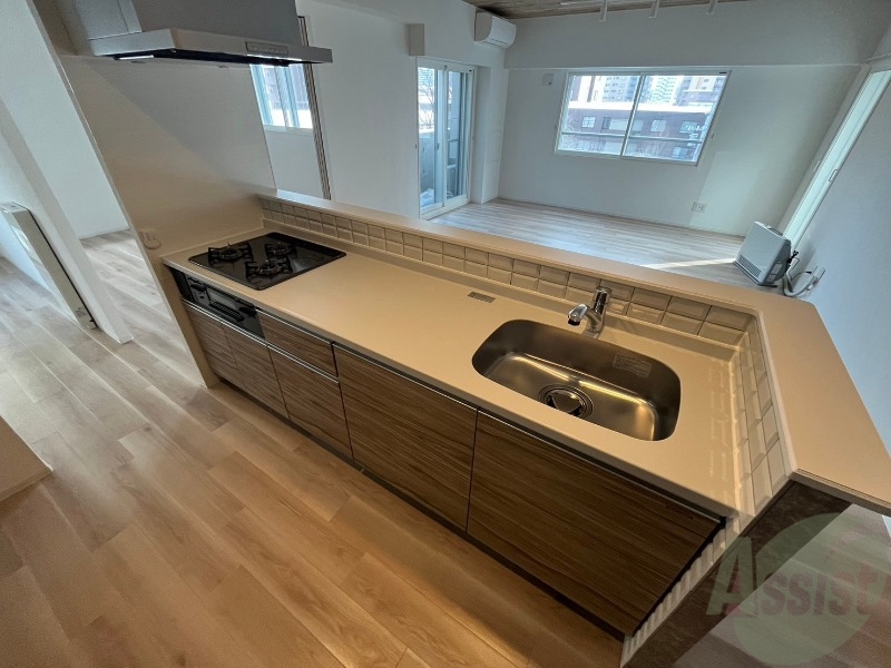 キッチン　３口システムキッチンなので、すぐお料理に使えます！