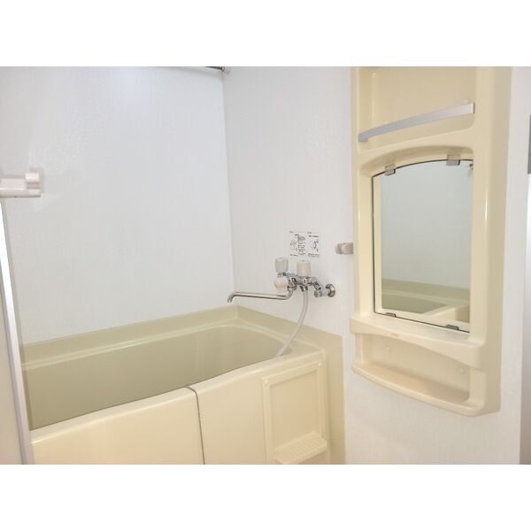 バス・シャワールーム　お風呂です