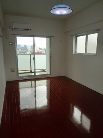 居室・リビング　※掲載写真は同マンション別部屋参考写真となります。