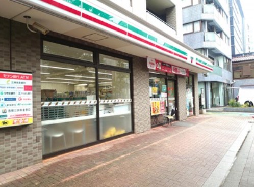 コンビニ　セブンイレブン 中野中央5丁目店（コンビニ）まで53m