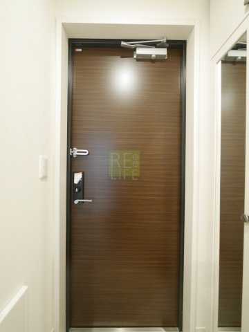 玄関　お電話でお問合せのお客様を対象に初期費用割引中。