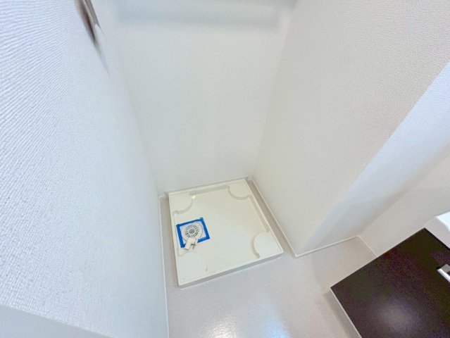 その他設備　嬉しい室内洗濯機置場。これで洗濯機も長持ちしますね。