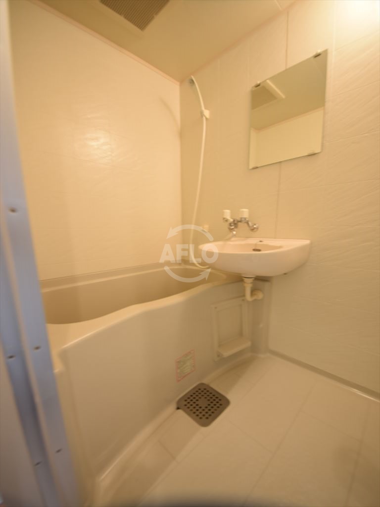 バス・シャワールーム　大国町青山ビル別館　風呂