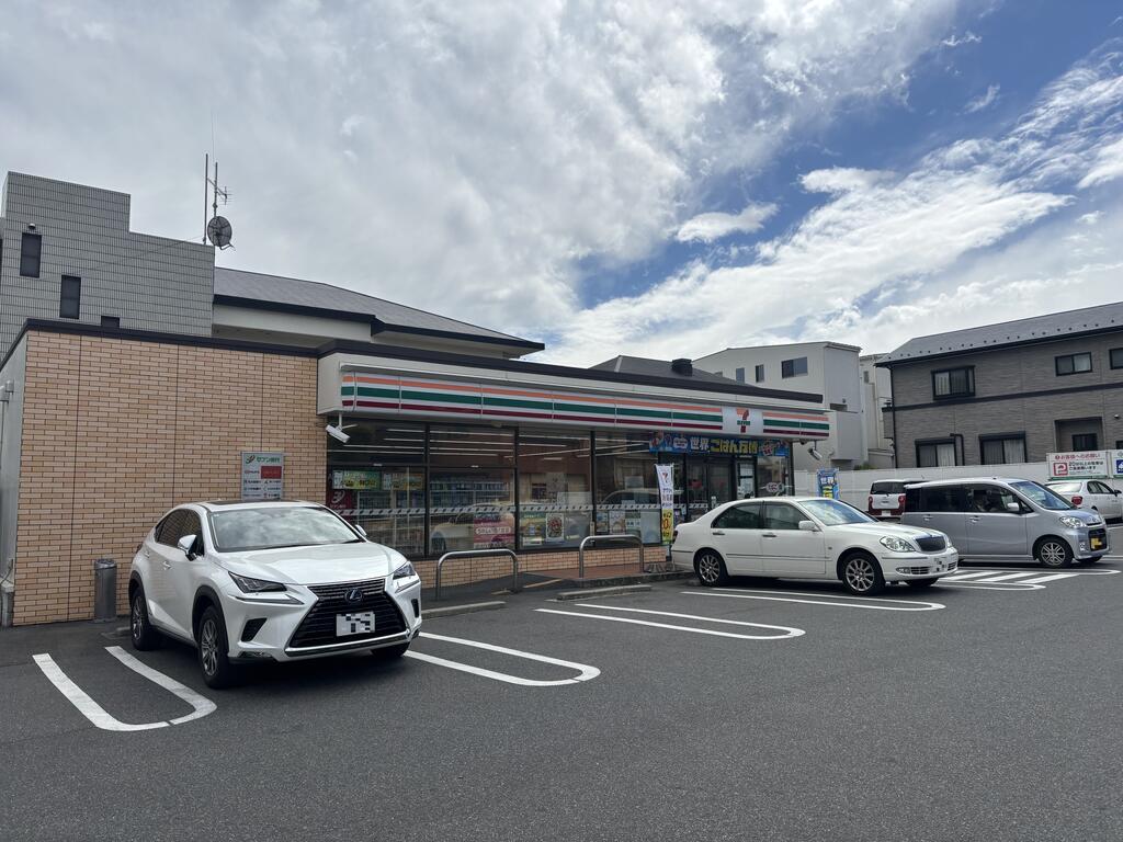 コンビニ　セブンイレブン名古屋神前町1丁目店（コンビニ）まで352m