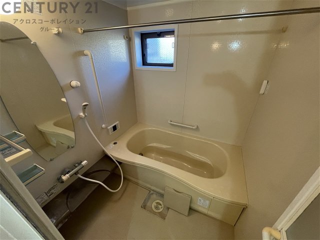 バス・シャワールーム　浴室乾燥機付きで便利！