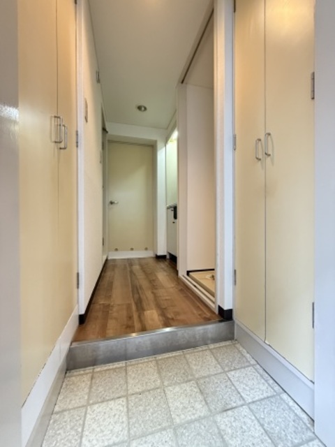 玄関　別部屋参考写真です