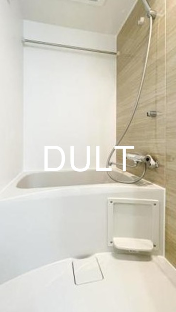 バス・シャワールーム　バスルームです。