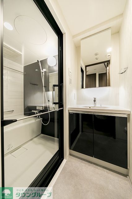 洗面設備　※写真は同タイプ住戸です。