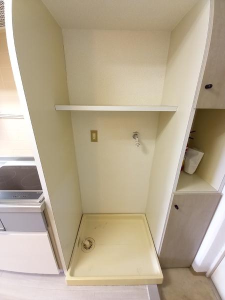 その他設備　洗濯機上収納棚があります★
