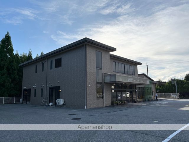 銀行　JAレーク伊吹（銀行）まで1503m