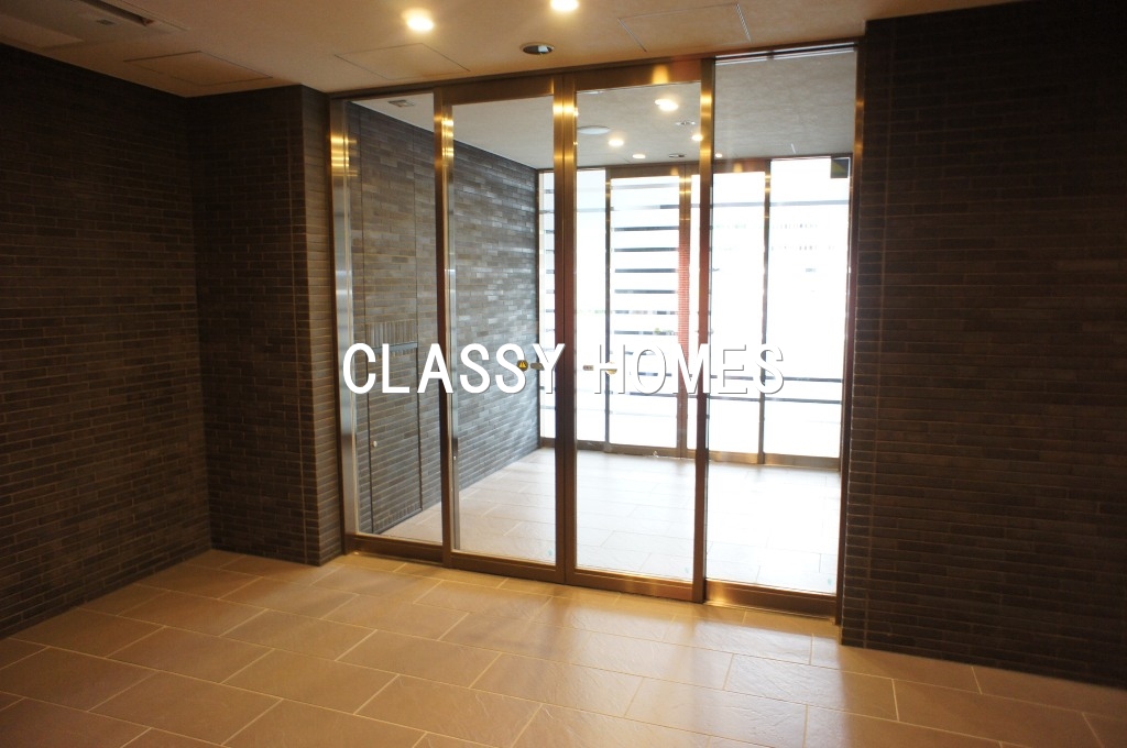 エントランス　2010年竣工　ベルファース芝浦タワー：エントランス