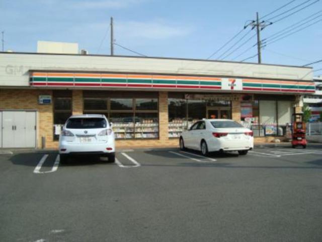 コンビニ　セブンイレブン横浜美しが丘5丁目店（コンビニ）まで156m