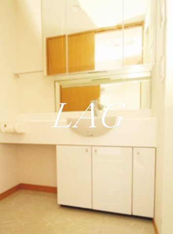 洗面設備　洗面台です。