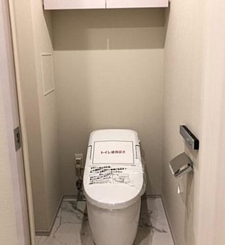 トイレ　別号室の参考写真です。