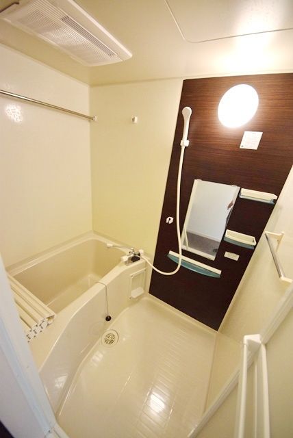 バス・シャワールーム　同物件別部屋