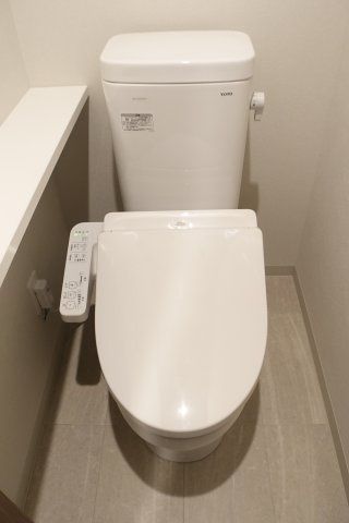 トイレ　（別タイプ参考写真）ＡＬＴＥＲＮＡ護国寺　文京区関口３