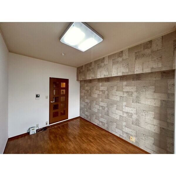 居室・リビング　※現状優先