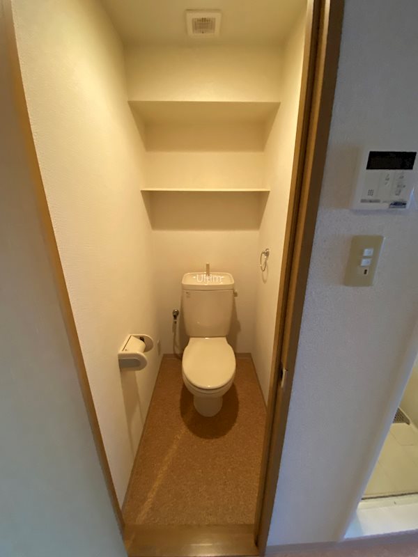 トイレ　※同タイプの他のお部屋です