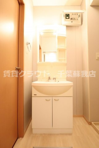 洗面設備　朝の身支度に欠かせない独立洗面台♪