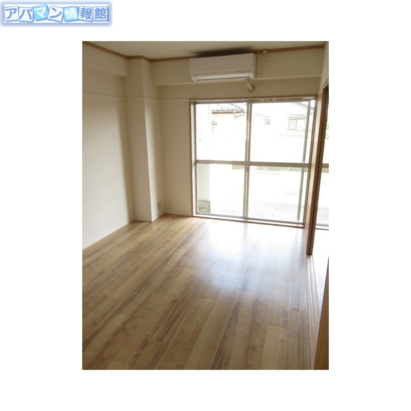 居室・リビング　２部屋の間に襖が付きます。