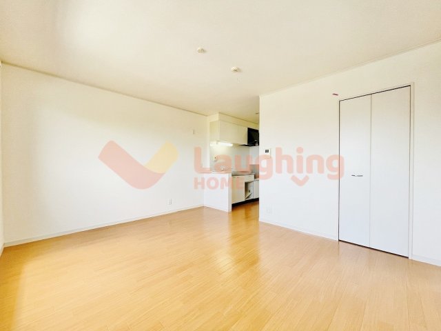 居室・リビング　こちらの居間で趣味の時間をお楽しみください