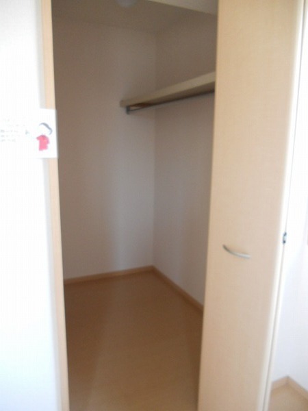 収納　同物件別部屋