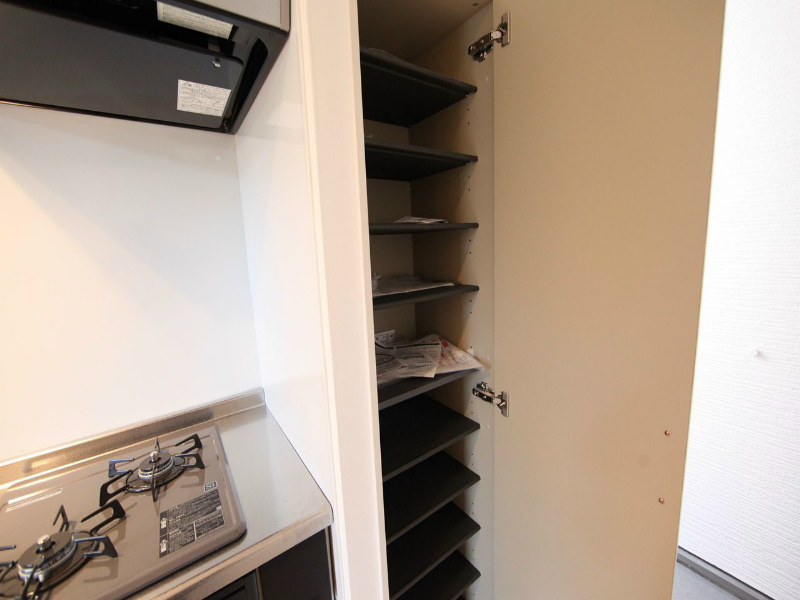 玄関　玄関　シューズボックス付（収納充実してます）