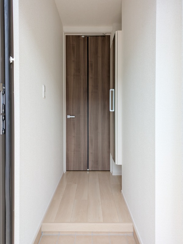 玄関　図面と現状に相違がある場合には現状を優先