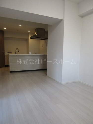 居室・リビング　※別号室参考写真