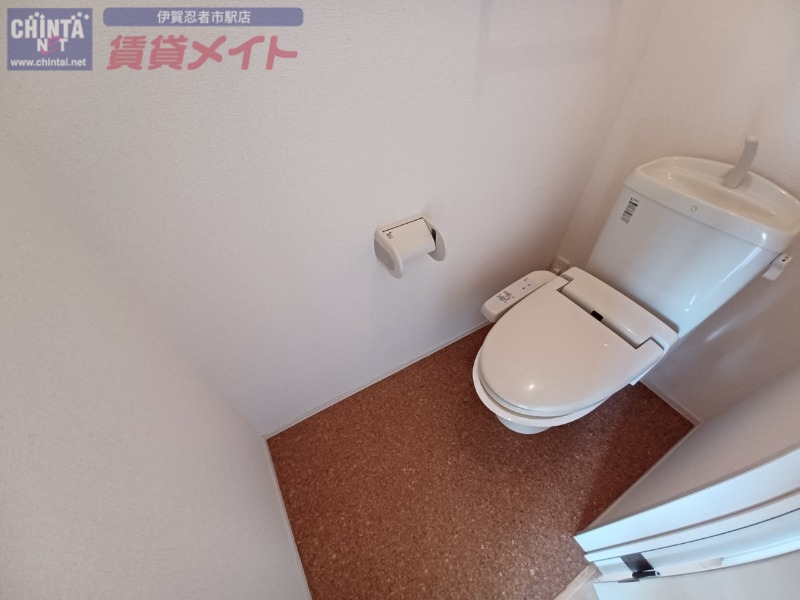 トイレ　同型参考写真