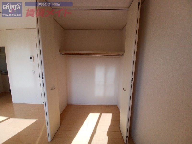 収納　同型参考写真