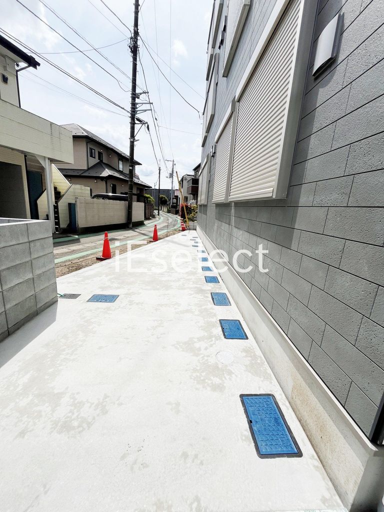 その他　閑静住宅地に面しています