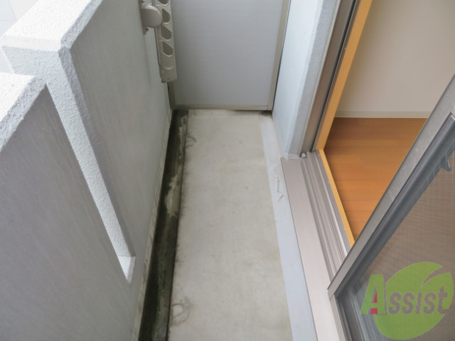 バルコニー　バルコニーは作業もしやすい広さです。家庭菜園もできそう。