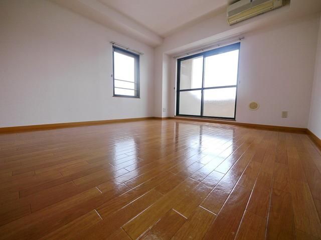 その他部屋・スペース　角部屋のみ小窓