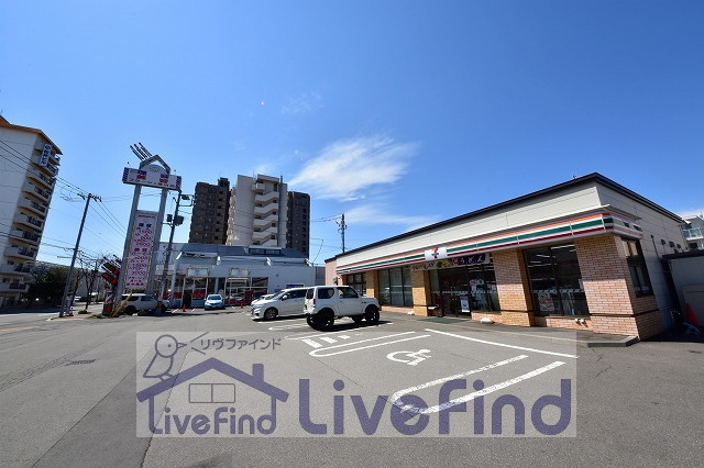 コンビニ　セブンイレブン札幌澄川中央店（コンビニ）まで552m