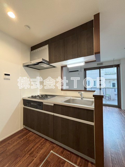 キッチン　3口ガスコンロ