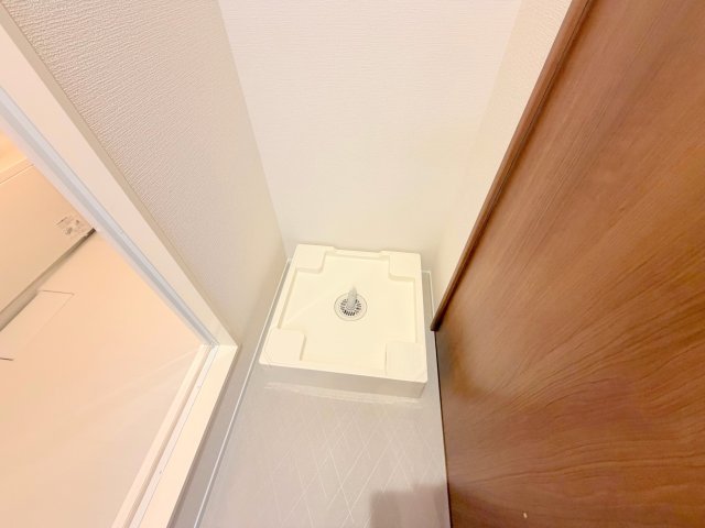 その他設備　嬉しい室内洗濯機置場。これで洗濯機も長持ちしますね。