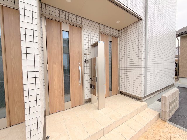 エントランス　綺麗なエントランスです。