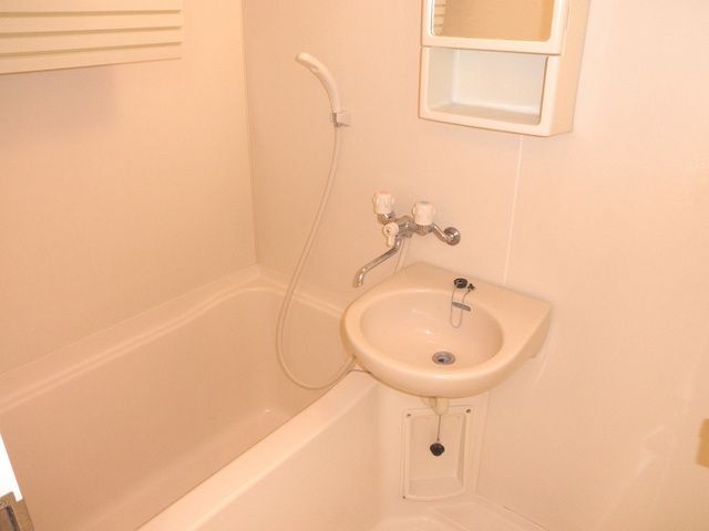 バス・シャワールーム　バス