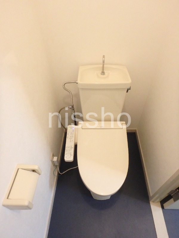 トイレ　温水洗浄便座付き