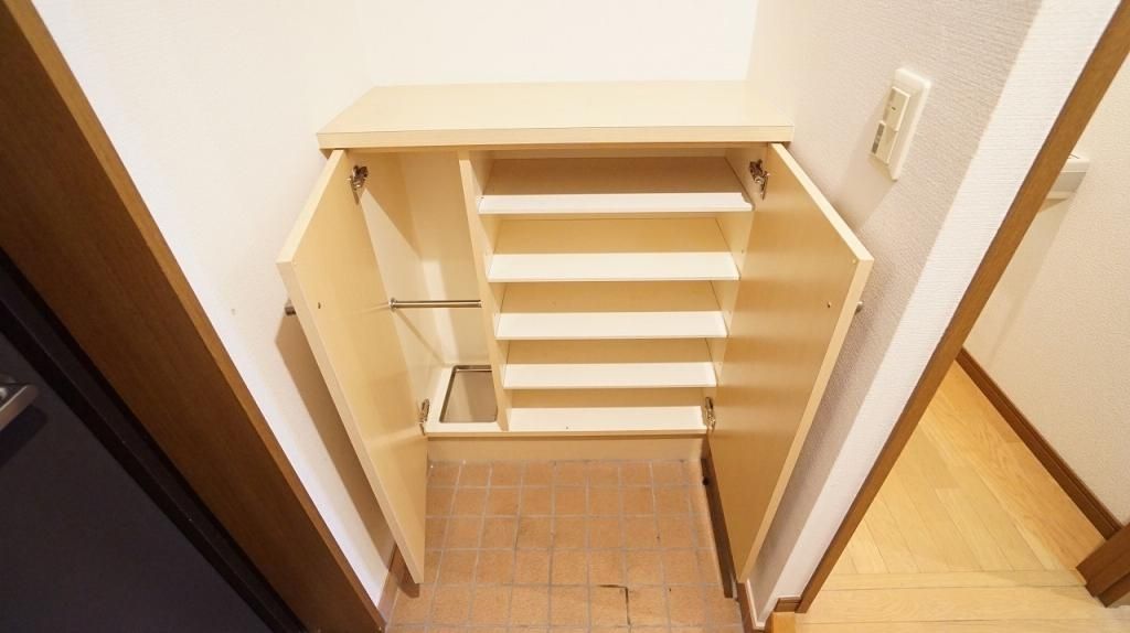 玄関　収納