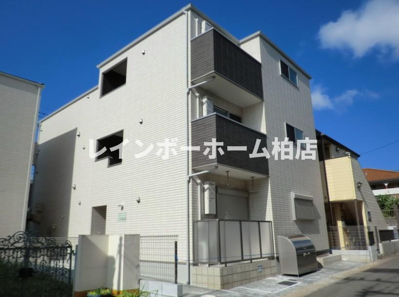 バルコニー　陽当たり良好なバルコニーです