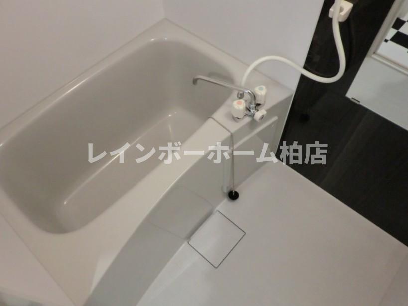 バス・シャワールーム　日々の疲れを癒すお風呂付です