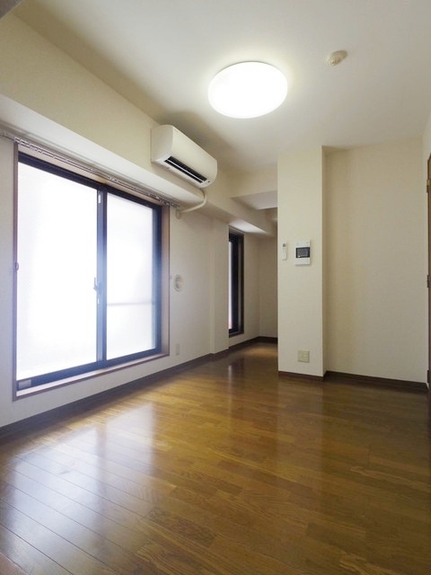 居室・リビング　※別部屋参考写真