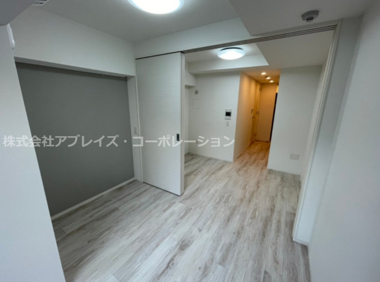 居室・リビング　☆明るい居間☆