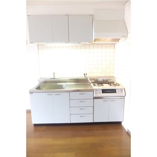 キッチン　壁付けキッチンでスペースを有効活用できます！