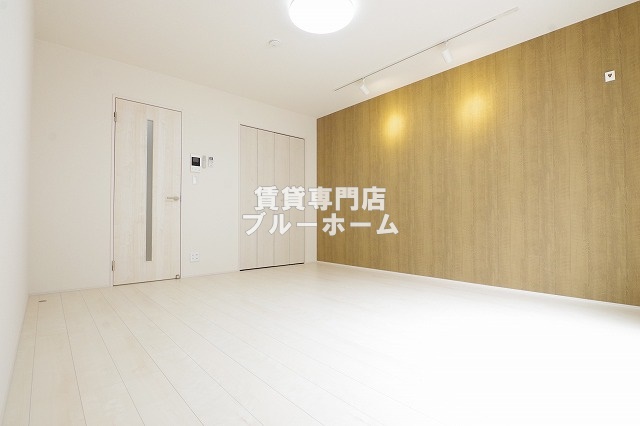 居室・リビング　9.8帖の明るい洋室！