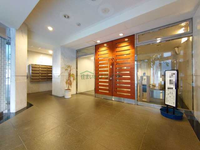 エントランス　コスモシティ市ヶ谷