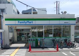 コンビニ　ファミリーマート 鴫野駅南店（コンビニ）まで496m